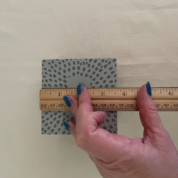 Bon Voyage 4-Piece Goldtone Bead Seashell and Rhinestone Bracelet Set w/Gift Box - Picture 5 of 7